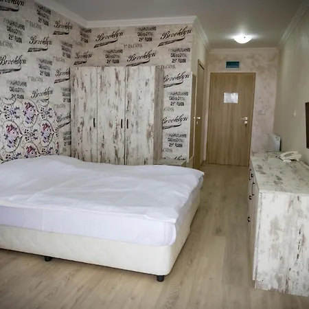 семеен прованс Hotell 3*