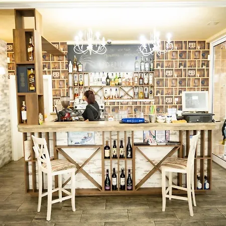 Hotell семеен прованс