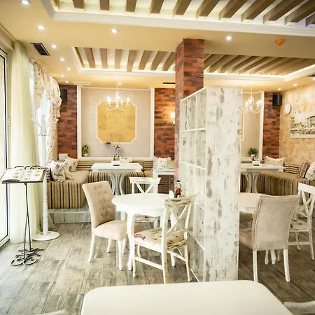 семеен прованс Hotell Aheloy