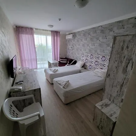 Hotel семеен прованс