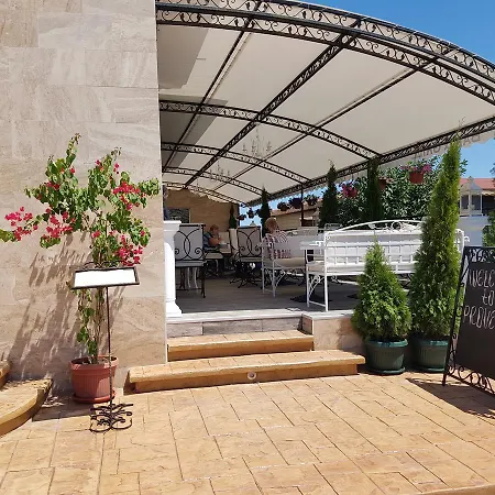 семеен прованс Hotell
