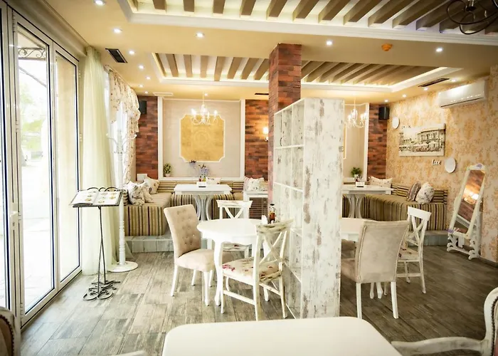 семеен прованс Hotel Aheloi