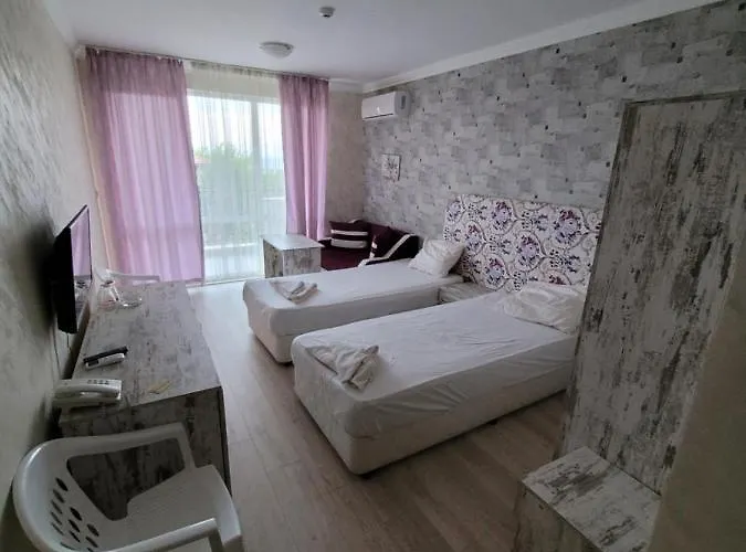 Hotel семеен прованс