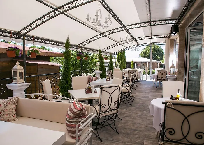 семеен прованс Hotel